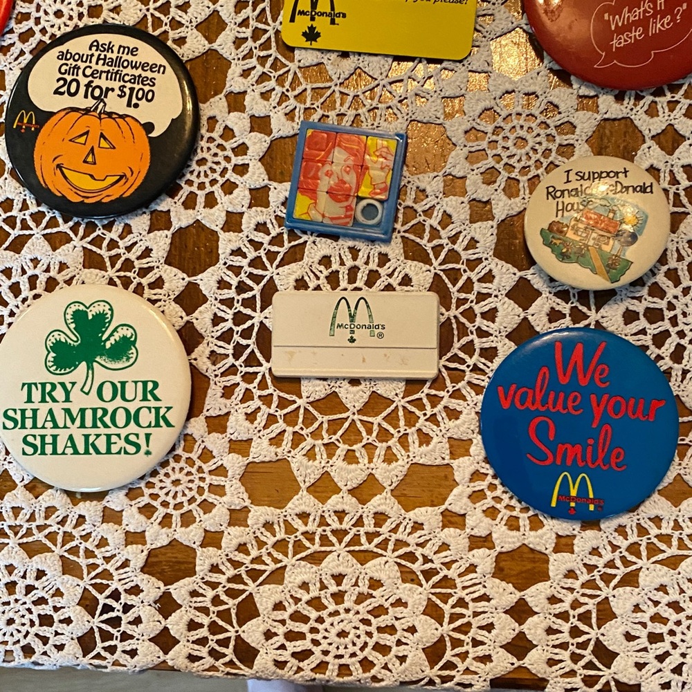 McDonalds Colorful Button Collection - Picture 6 of 6